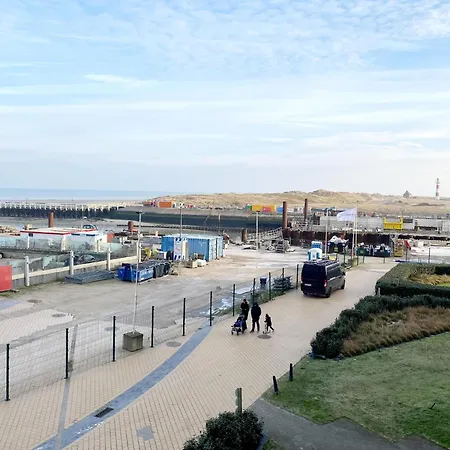 Near Sandy Beaches, Cleaning Included Lägenhet Nieuwpoort
